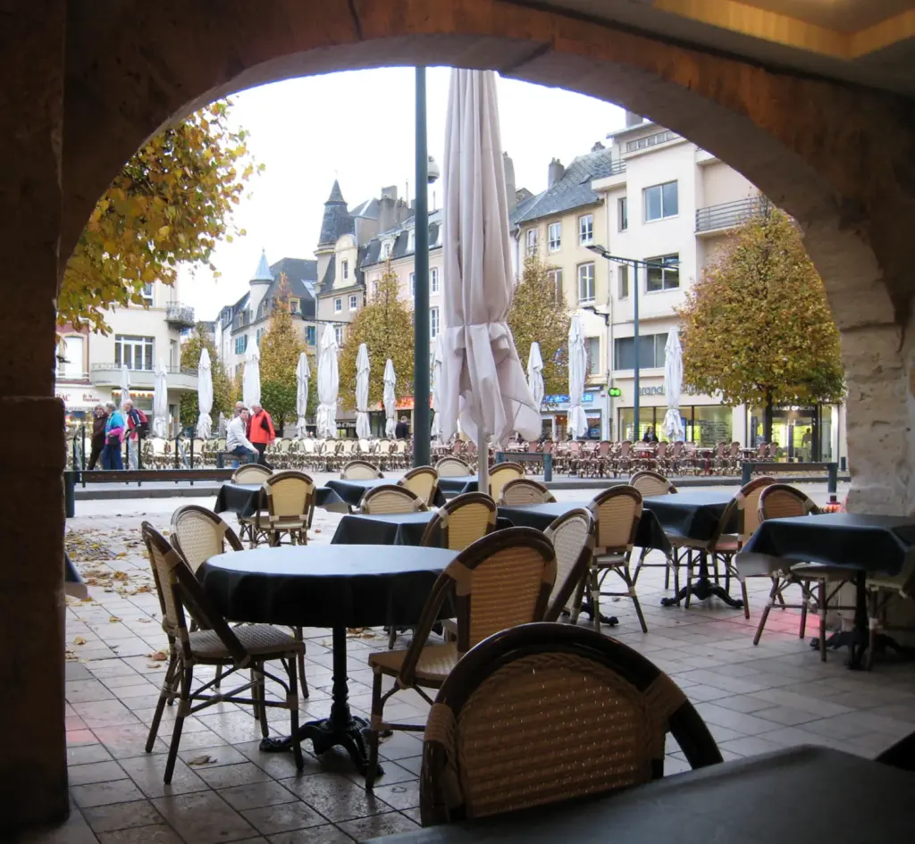 Place du Marché à Thionville, ville en tête du classement des locations acceptant les chiens