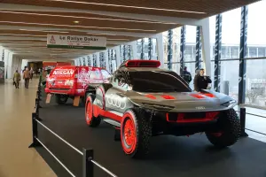 Audi RS Q e-tron du Dakar exposée à Rétromobile