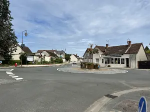 Le rond-point du centre de Theillay dans le Loir-et-Cher, photographie d’archive
