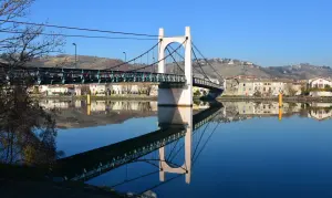 Pont de Condrieu franchissant le Rhône, photographie d’archive de2015