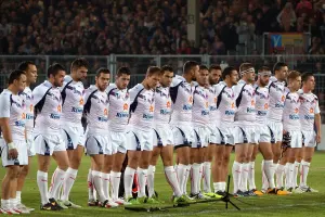 Joueurs de l'équipe de France de rugby à XIII alignés avant un match en 2013