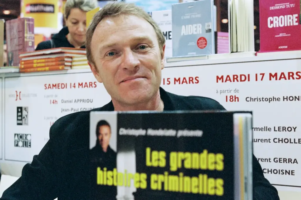 Christophe Hondelatte lors d’une séance de dédicace en2009, photographie d’archive.