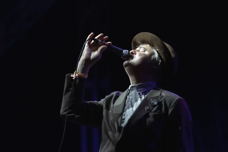 Pete Doherty sur scène au Lazydays Festival en juillet 2025