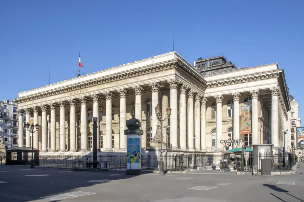 Façade du Palais Brongniart à Paris