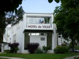 Façade de la mairie de Saint-Palais-sur-Mer, archive de 2008