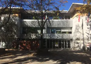 Façade de la mairie de Blagnac en octobre 2017, photographie d’archive