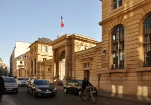 Façade de l’Hôtel du Châtelet, siège du ministère du Travail à Paris