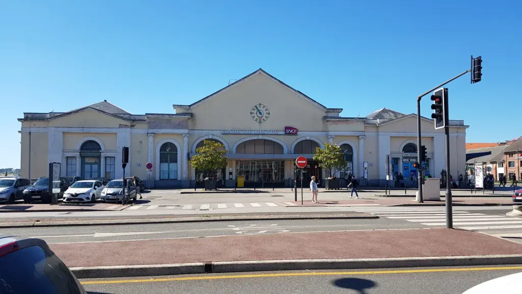 Façade de la gare de Dieppe près de la ZAC Dieppe Sud