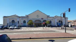 Façade de la gare de Dieppe près de la ZAC Dieppe Sud