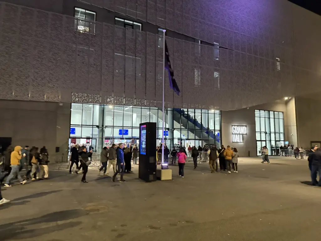 La LDLC Arena à Décines-Charpieu en février 2025, vue extérieure d’archive