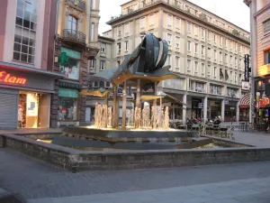 Rue du Sauvage dans le centre-ville de Mulhouse, archive 2011.
