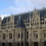 Façade du palais de justice de Rouen