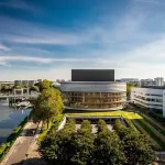 La Cité des congrès de Nantes et le canal Saint-Félix, photographie d’archive