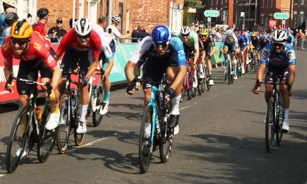 Paul Magnier au sprint lors du Tour de Grande-Bretagne 2024