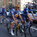 Remco Evenepoel au départ d’une course à Liège en avril 2025, photographie d’archive