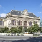 Façade Seine de la gare de Paris-Austerlitz à Paris