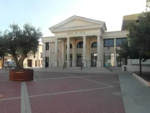 Façade de la mairie du Soler dans les Pyrénées-Orientales