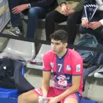 Arturo Iglesias sur le banc de Saint-Nazaire enmai2019, photographie d’archive