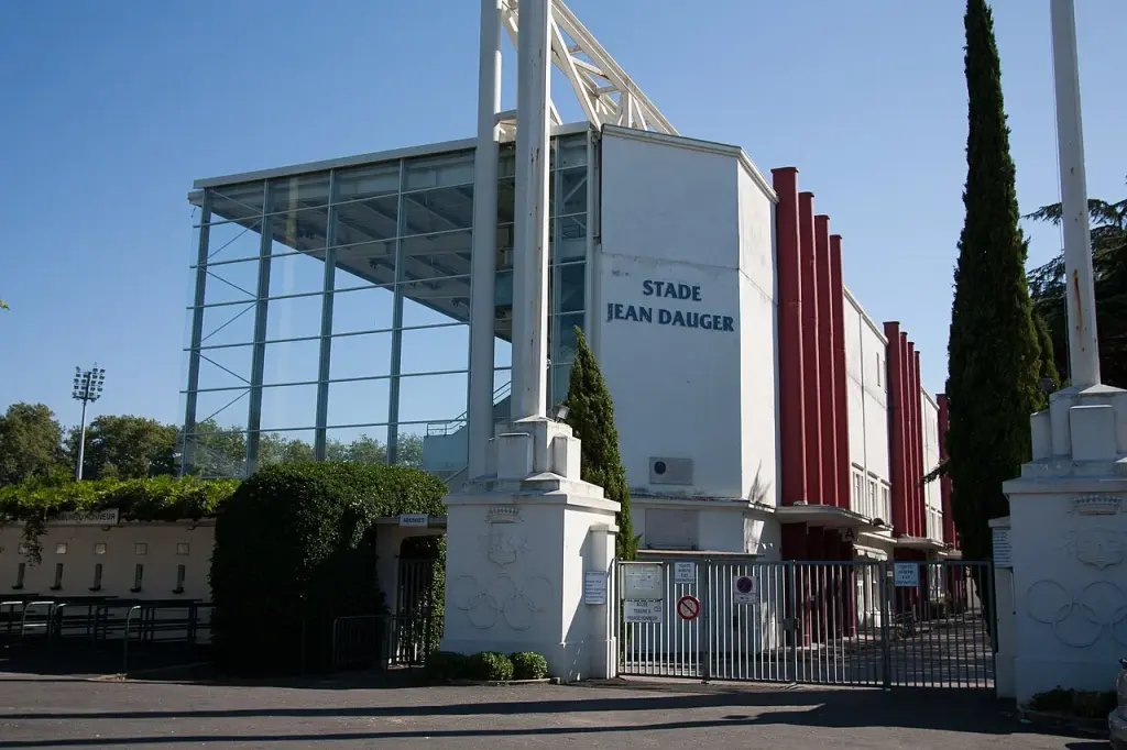 Entrée du stade Jean-Dauger à Bayonne, photographie d’archive de 2013