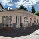 Façade d’une Maison France Services à Embrun
