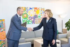 Adam Jay, directeur général de Vinted, à la Commission européenne