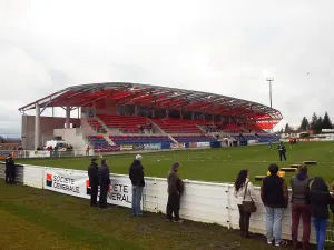 Tribune d’honneur du stade Jean-Alric à Aurillac