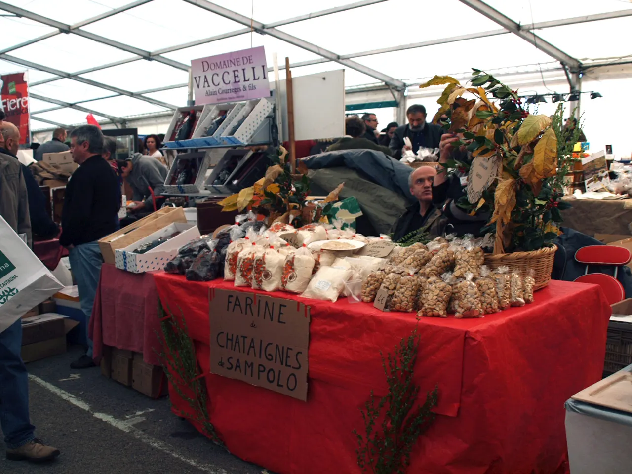 Stand de farine de châtaigne à la foire de Bocognano en 2011