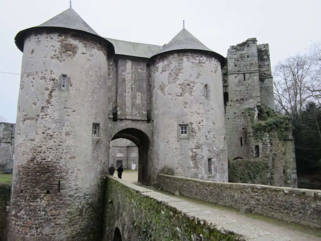 Le château de Chanteloup dans la Manche