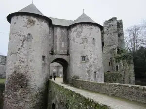 Le château de Chanteloup dans la Manche