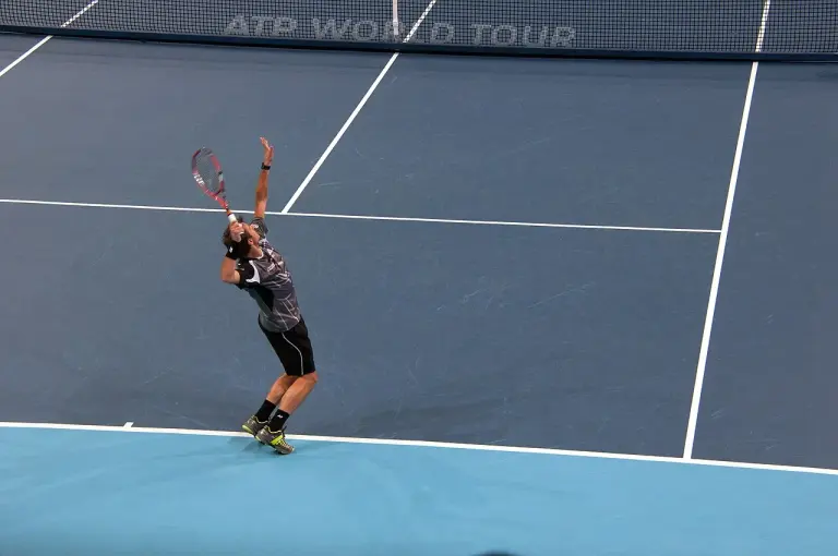 Stan Wawrinka au service à Bâle en 2014