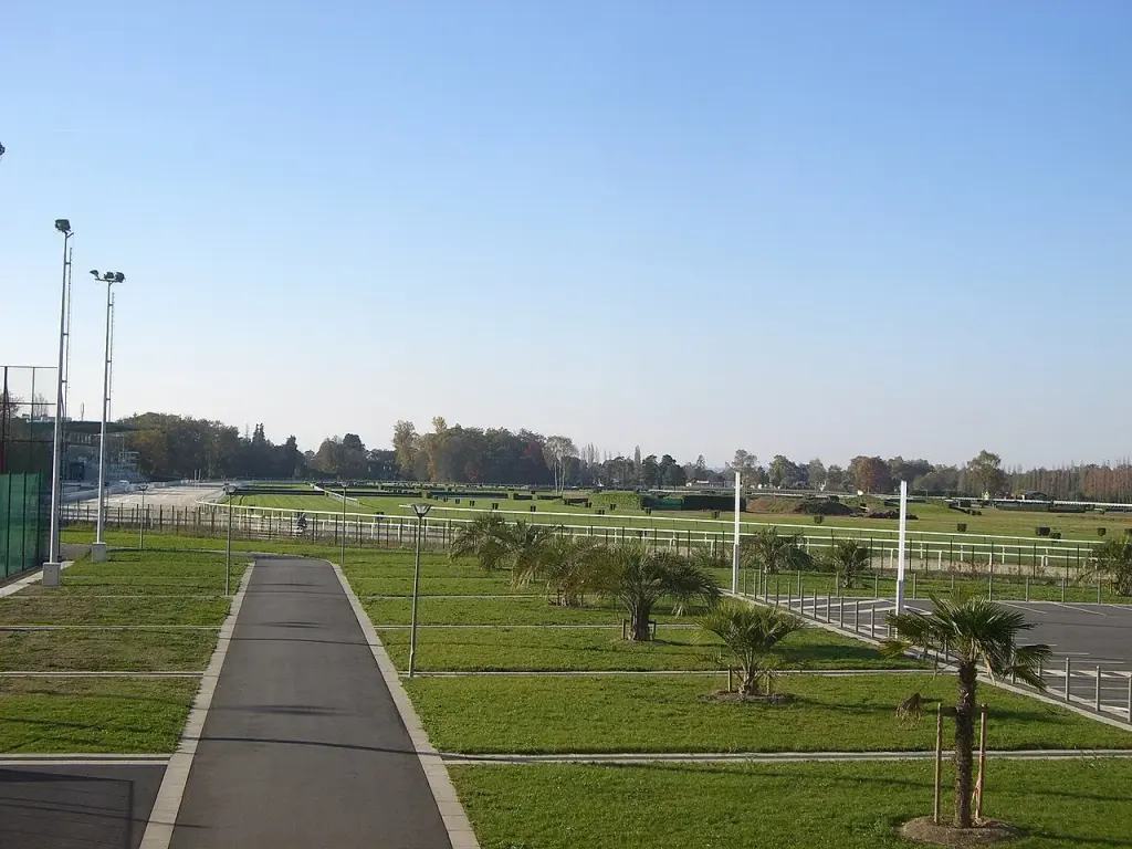 L’hippodrome de Pau, lieu du Festival Petite Enfance 2026