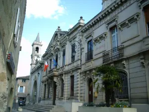 Mairie d’Aimargues dans le Gard, photographie d’archive