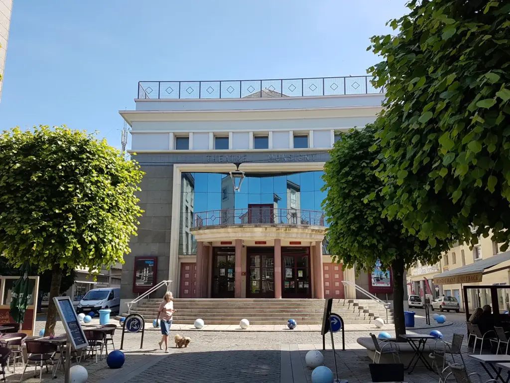 Le théâtre Monsigny à Boulogne-sur-Mer en2017, photographie d’archive