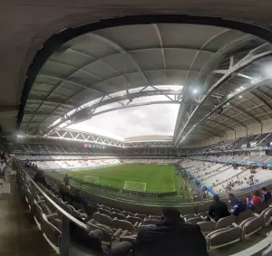 Vue intérieure du stade Pierre-Mauroy à Villeneuve-d’Ascq